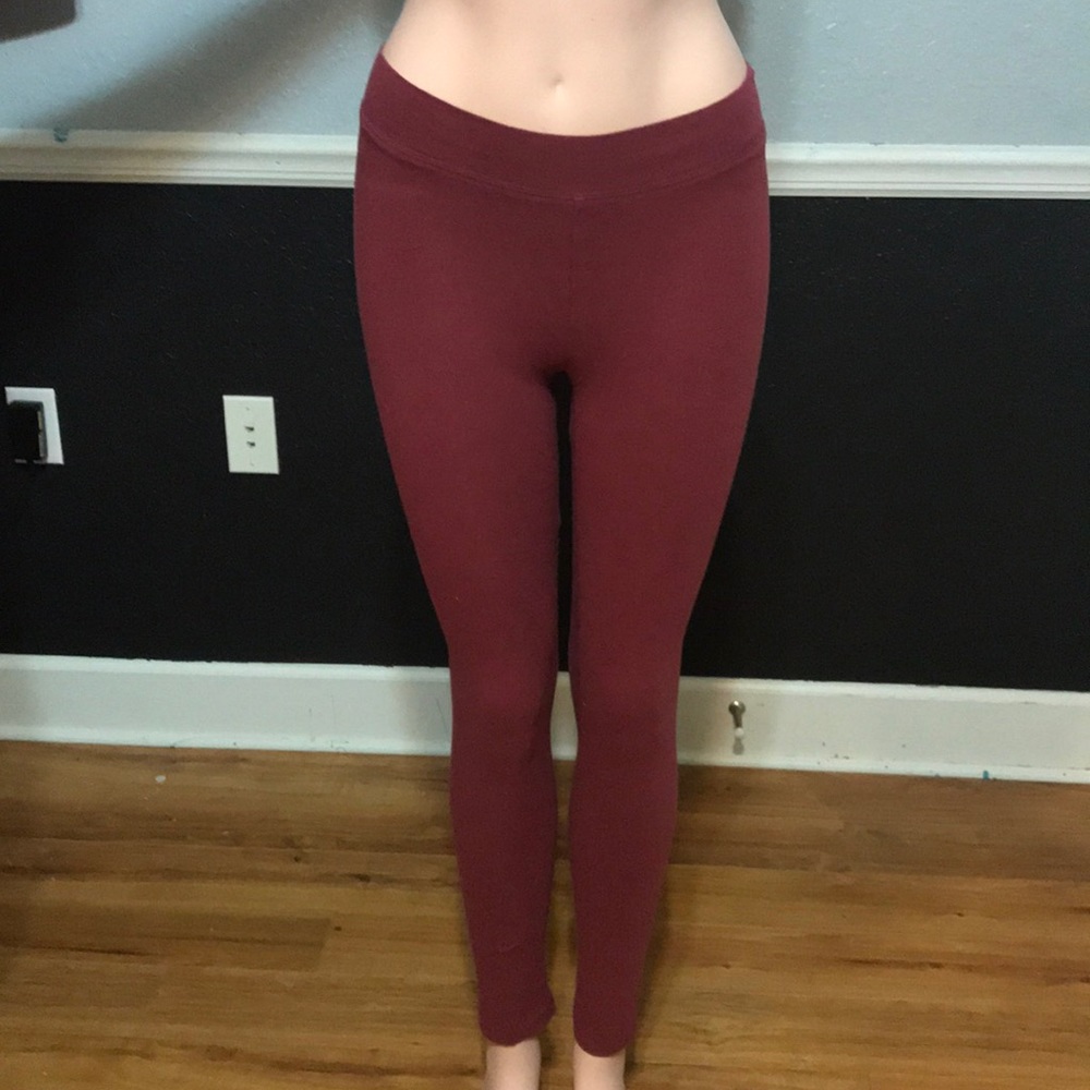 Maroon leggings